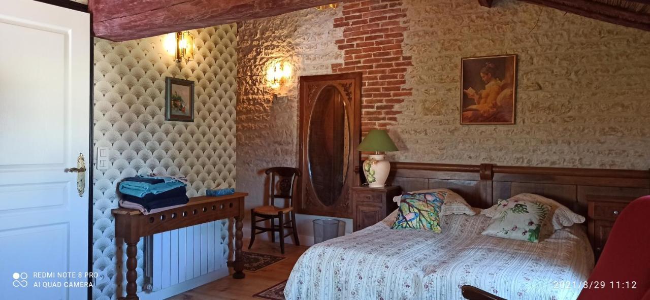 Chez Marek Et Urszula Bed and Breakfast Le Langon Buitenkant foto